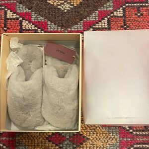 Mou Closed Toe Sheepskin Fur Slipper size 38, light grey